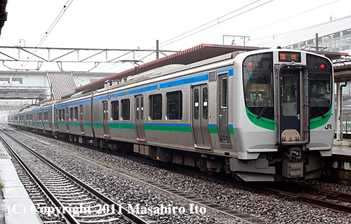 E721系8両編成の「新幹線リレー号」