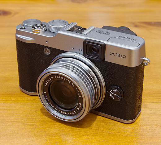 FUJIFILM X20