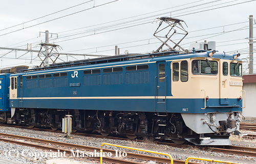 EF65 1107