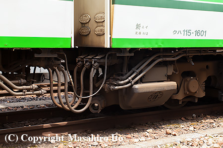 クハ115-1601 の3位車端部（トイレ付近）