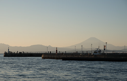 江の島弁天橋からの富士山