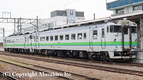 滝川駅に到着した根室本線の 2472D