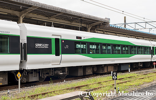 モハE256-5005