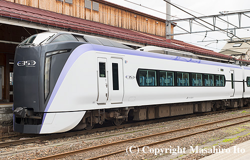 クモハE353-9